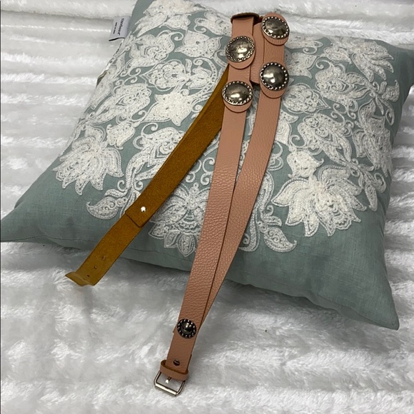 Gail Labelle genuine leather belt peach color - Picture 1 of 7